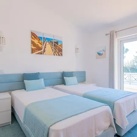 61 Vdm - Superb On Vale Do Milho With Heated Villa *