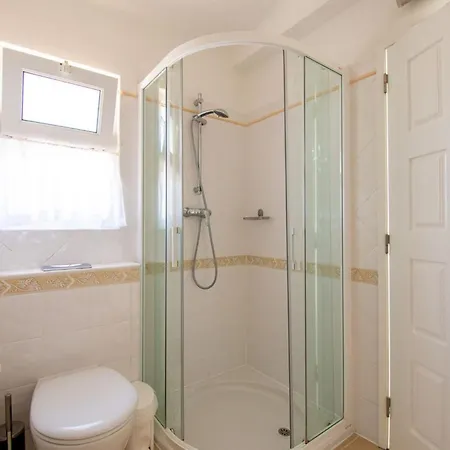 61 Vdm - Superb On Vale Do Milho With Heated Villa