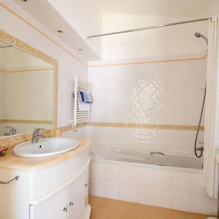 61 Vdm - Superb On Vale Do Milho With Heated * Carvoeiro (Lagoa)