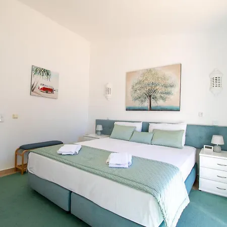 61 Vdm - Superb On Vale Do Milho With Heated Villa *