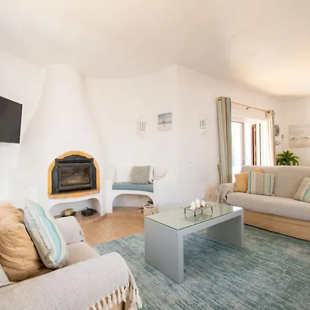 Villa 61 Vdm - Superb On Vale Do Milho With Heated *